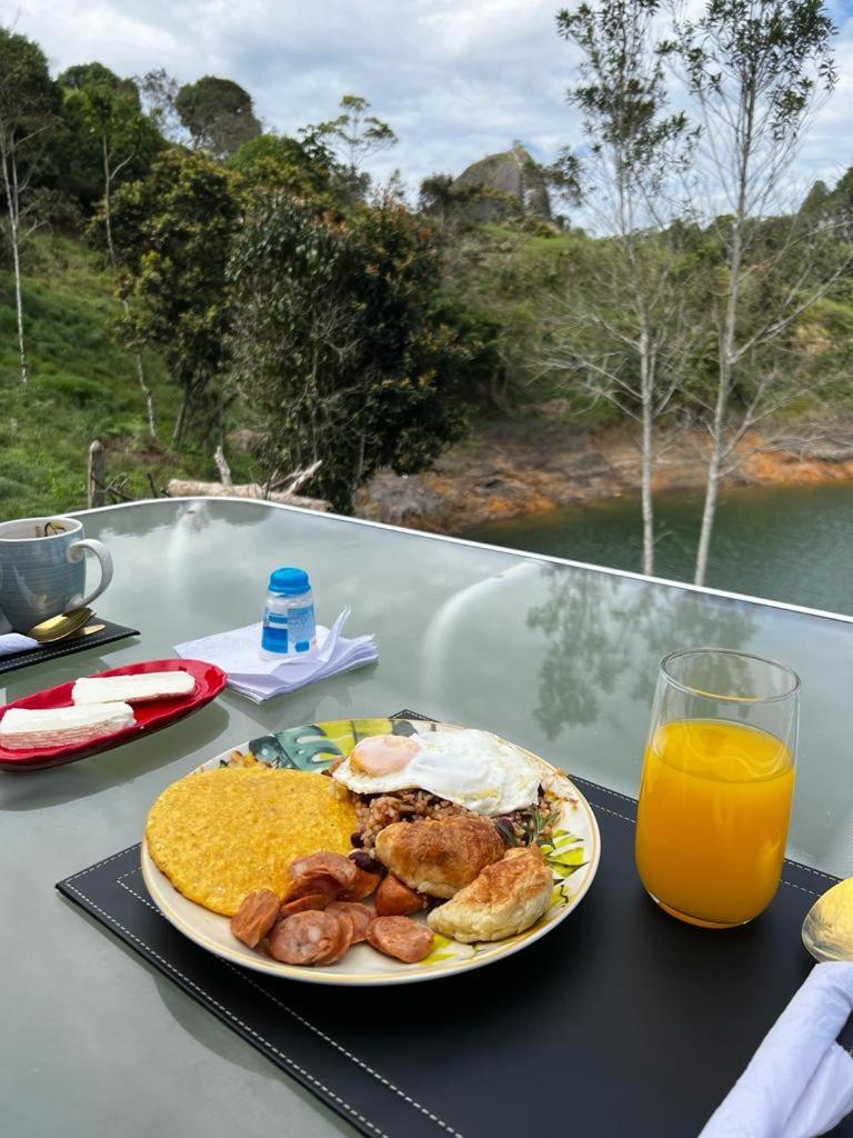 Sin Prisa "Not Rush" Cabana Preciosa! Con Jacuzzi, Vista Y Acceso Directo Al Embalse, Vista A La Piedra , Deporte Acuatico Paddle Board And Breakfast Incluidos ! Imperdible Guatapé Exterior foto